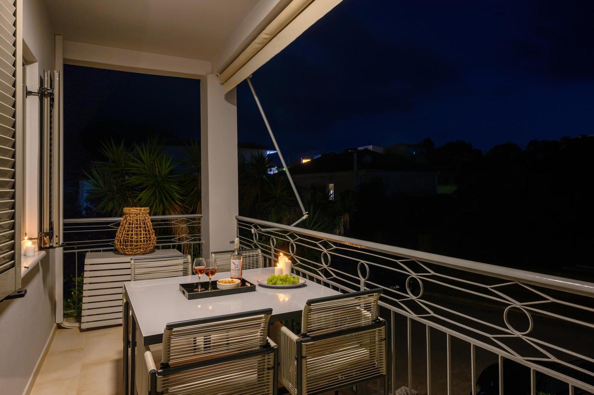 بيلوس Vicanti Luxury Apartments المظهر الخارجي الصورة
